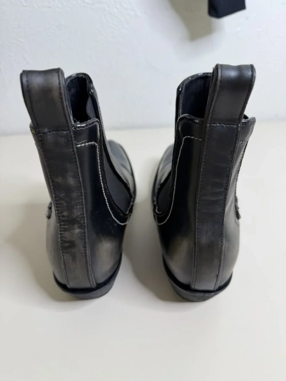 Old Gringo Men 10.5 Western Chelsea Leather Boots Black Patent Cap Toe Unworn
